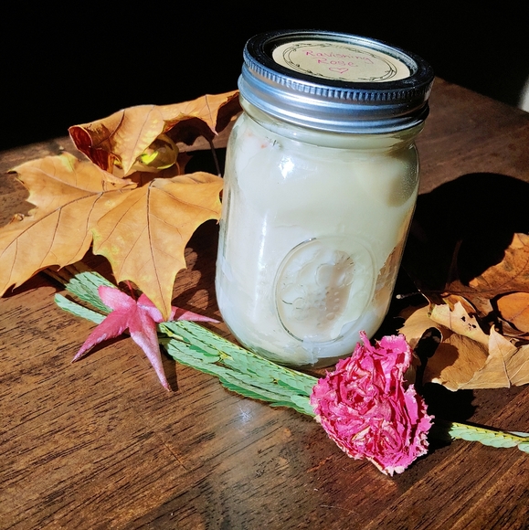 New✨Ravishing Rose Candle - Picture 2 of 6